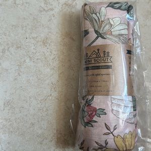 NWT - Swaddle Blanket